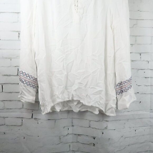 DEMOCRACY WHITE LONG BELL SLEEVE V NECK WITH BLUE & PINK EMBROIDERED DETAIL - Picture 7 of 10